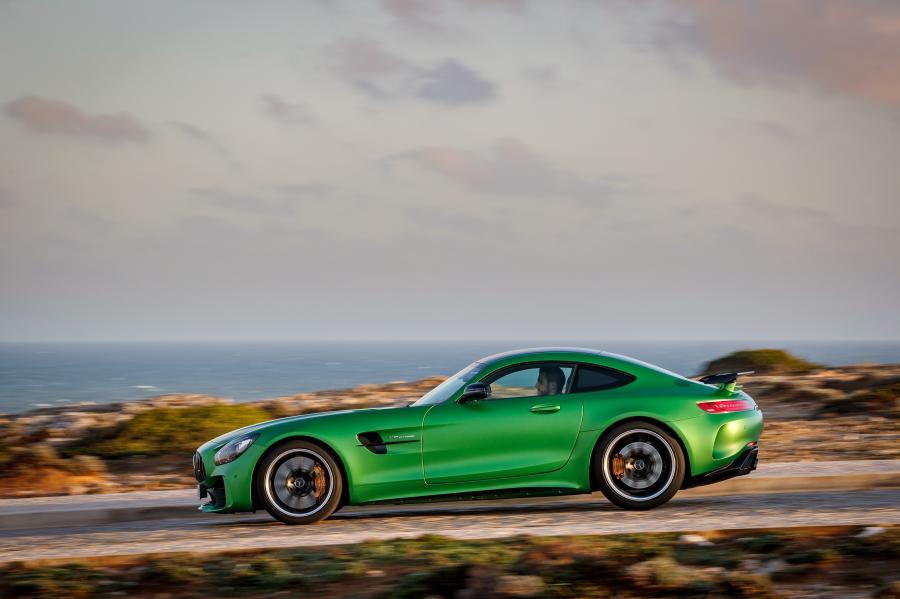  Mercedes-AMG GT R 2016 года  (фото 3 из 92)